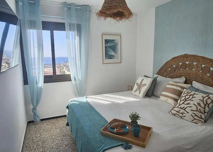 New Neverending Seaview Apartments, Achacay, Cristianos, Tenerife لوس كريستيانوس