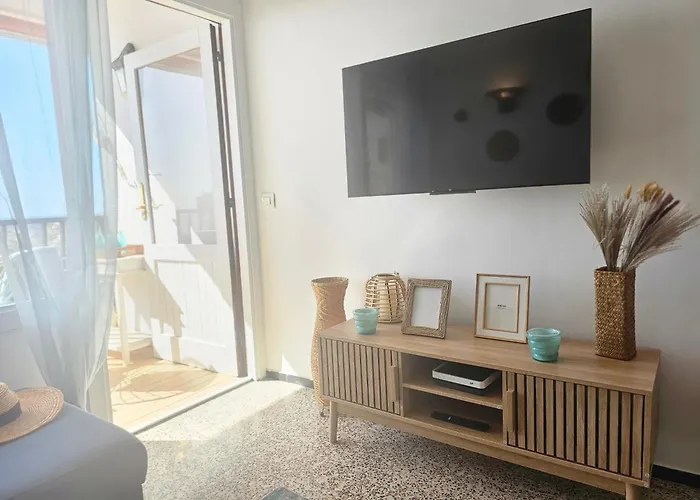 New Neverending Seaview Apartments, Achacay, Cristianos, Tenerife *