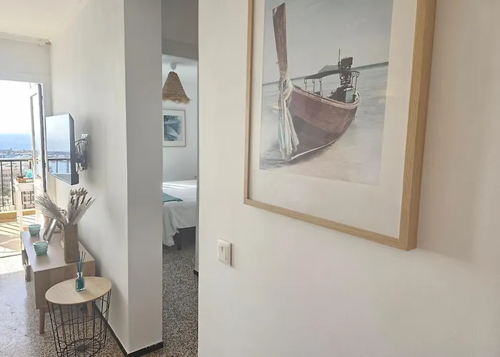 Apartamento New Neverending Seaview Apartments, Achacay, Cristianos, Tenerife *