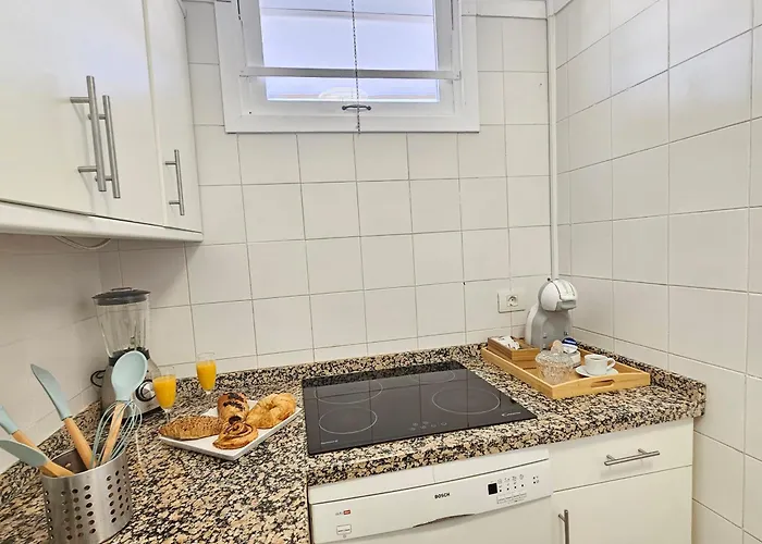 New Neverending Seaview Apartments, Achacay, Cristianos, Tenerife