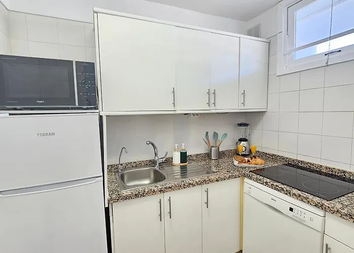 New Neverending Seaview Apartments, Achacay, Cristianos, Tenerife *