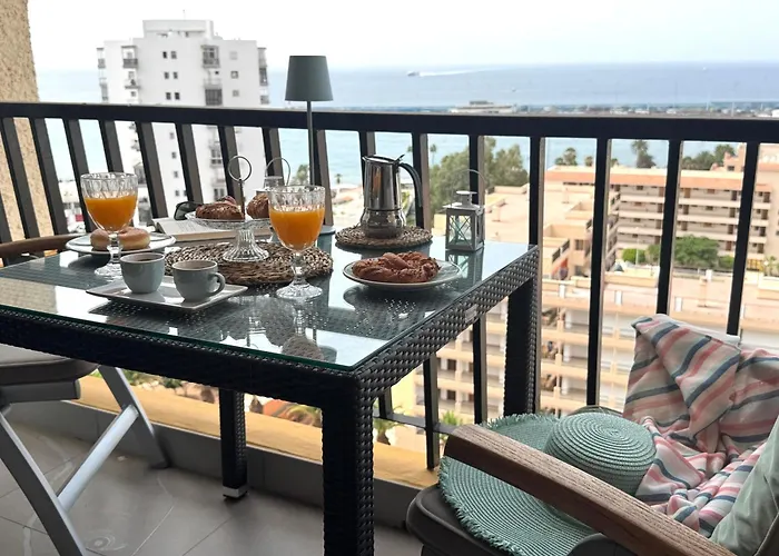 New Neverending Seaview Apartments, Achacay, Cristianos, Tenerife شقة