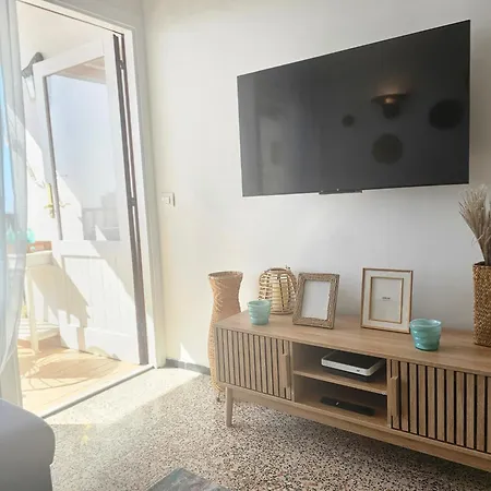 Neverending Seaview Apartments, Achacay, Cristianos, Tenerife *