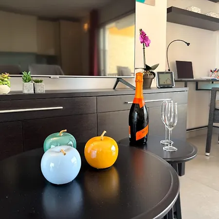 Neverending Seaview Apartments, Achacay, Cristianos, Tenerife Los Cristianos (Tenerife)