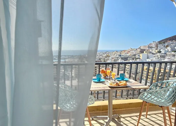 New Neverending Seaview Apartments, Achacay, Cristianos, Tenerife *