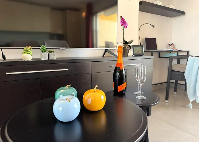 New Neverending Seaview Apartments, Achacay, Cristianos, Tenerife Los Cristianos (Tenerife)